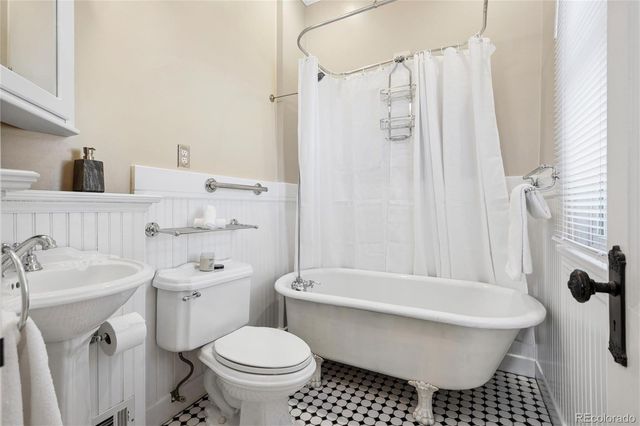 658 S Logan Street, Denver, CO 80209