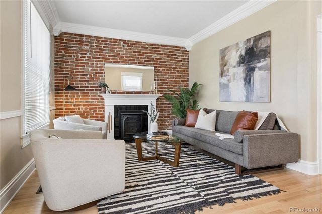 658 S Logan Street, Denver, CO 80209