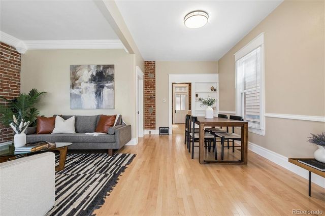 658 S Logan Street, Denver, CO 80209