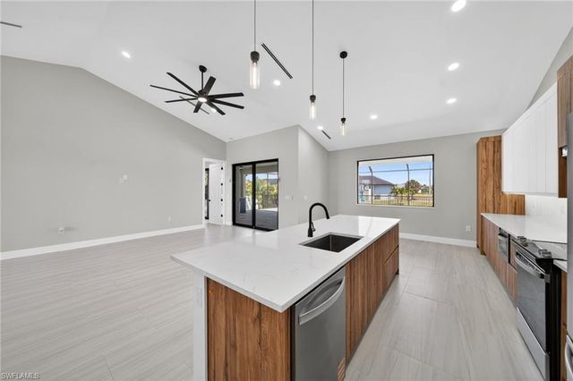 1947 NW 34th AVE, Cape Coral, FL 33993