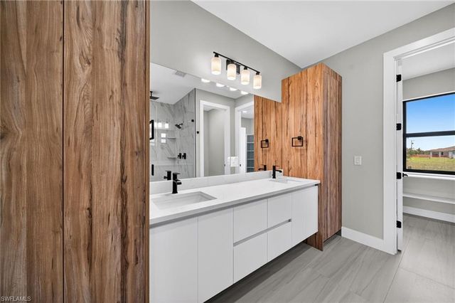 1947 NW 34th AVE, Cape Coral, FL 33993