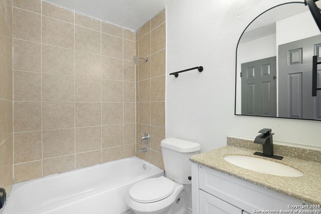7923 Santa Catalina, San Antonio, TX 78250