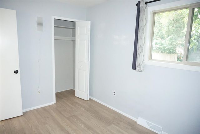801 Farnsworth Road, White Lake, MI 48386