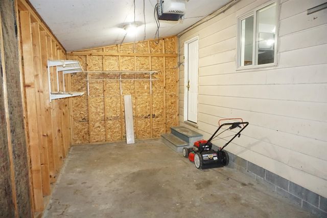 801 Farnsworth Road, White Lake, MI 48386