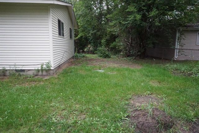 801 Farnsworth Road, White Lake, MI 48386