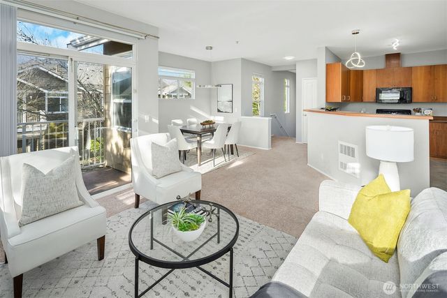 22751 SE 12th Lane, Sammamish, WA 98075