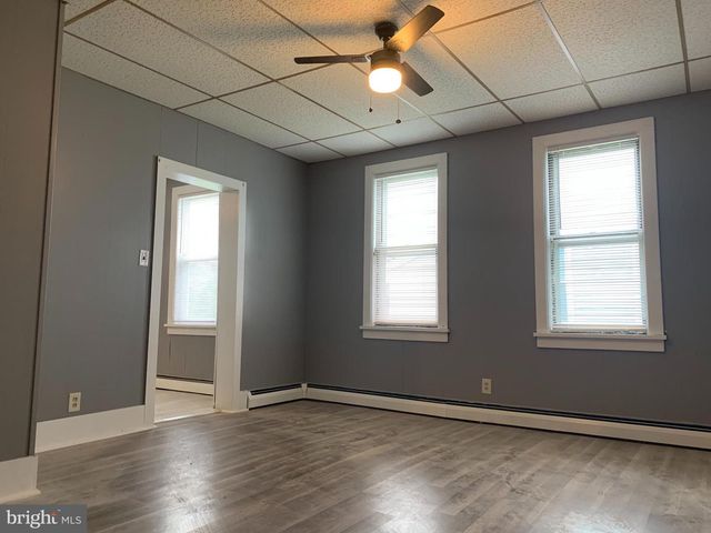 822 COLUMBUS RD, Burlington, NJ 08016