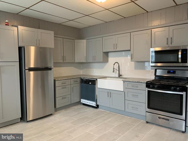 822 COLUMBUS RD, Burlington, NJ 08016