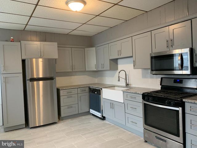 822 COLUMBUS RD, Burlington, NJ 08016