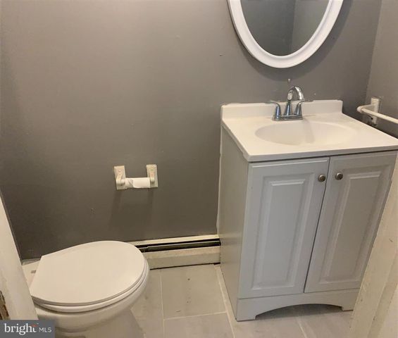 822 COLUMBUS RD, Burlington, NJ 08016