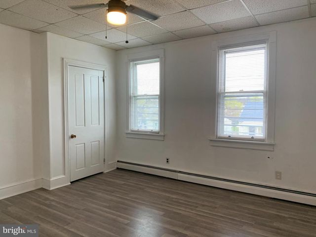 822 COLUMBUS RD, Burlington, NJ 08016