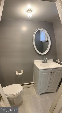 822 COLUMBUS RD, Burlington, NJ 08016