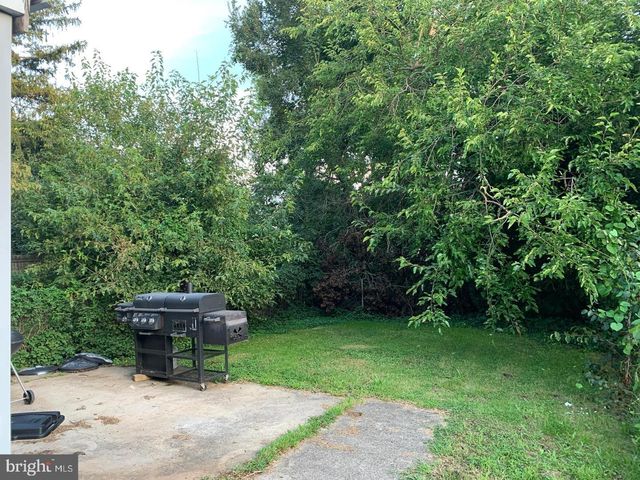 822 COLUMBUS RD, Burlington, NJ 08016