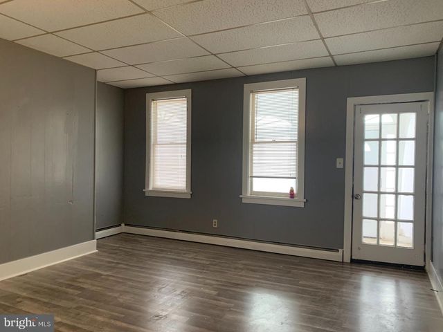 822 COLUMBUS RD, Burlington, NJ 08016