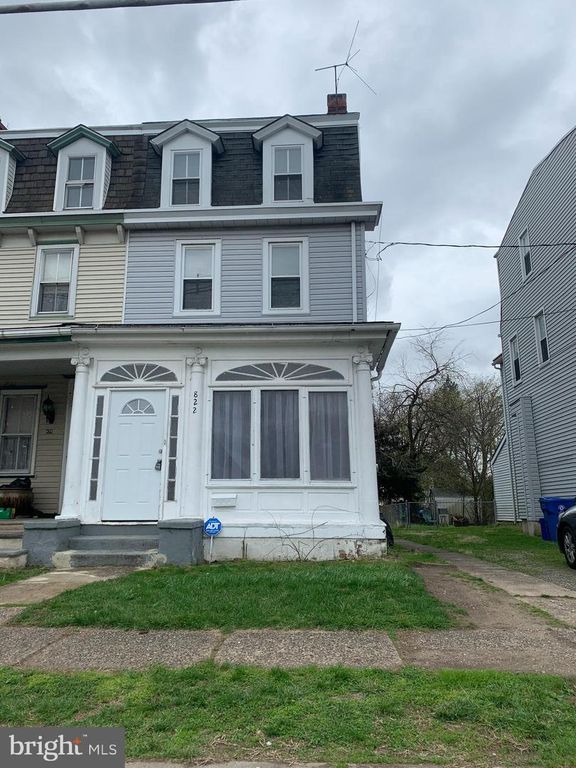 822 COLUMBUS RD, Burlington, NJ 08016