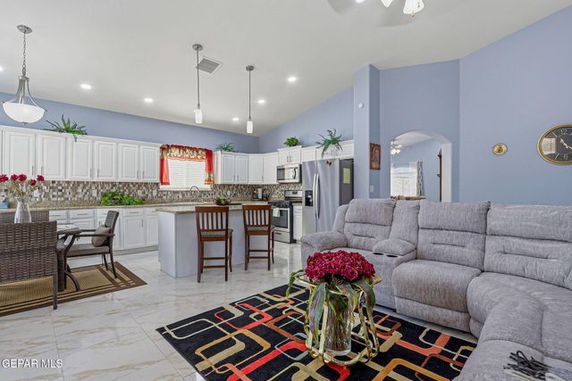 7360 PHIL HANSEN Drive, Canutillo, TX 79835