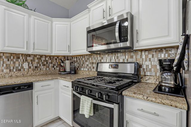 7360 PHIL HANSEN Drive, Canutillo, TX 79835