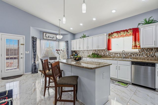 7360 PHIL HANSEN Drive, Canutillo, TX 79835