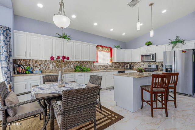 7360 PHIL HANSEN Drive, Canutillo, TX 79835