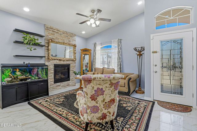 7360 PHIL HANSEN Drive, Canutillo, TX 79835