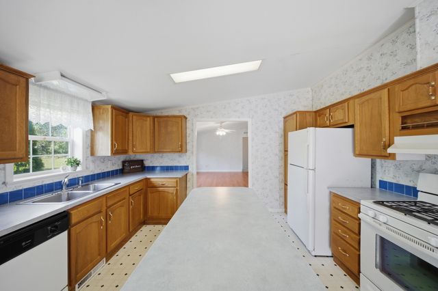 3 Adams Street, Epsom, NH 03234
