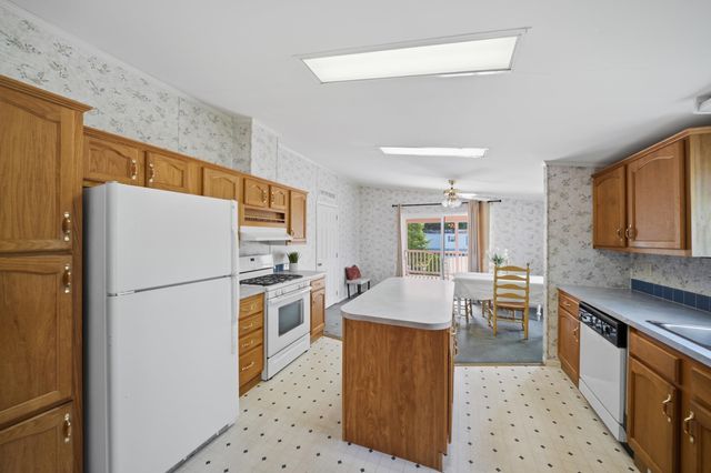 3 Adams Street, Epsom, NH 03234