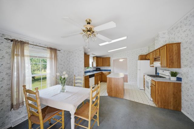3 Adams Street, Epsom, NH 03234