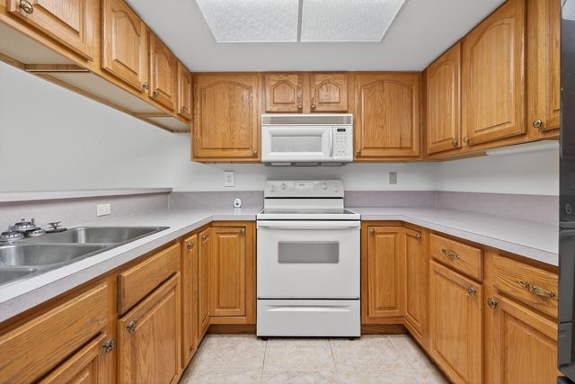 17145 Bay Street, Jupiter, FL 33477
