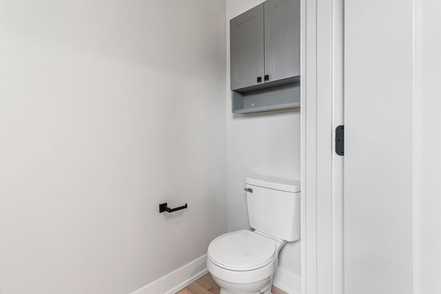 5221 W Cornelia Avenue, Chicago, IL 60641