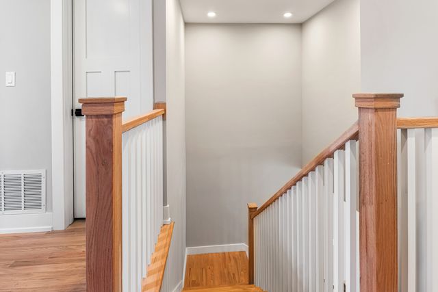 5221 W Cornelia Avenue, Chicago, IL 60641