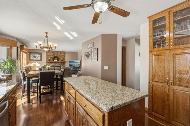 7870 Jocelyn Avenue S, Cottage Grove, MN 55016