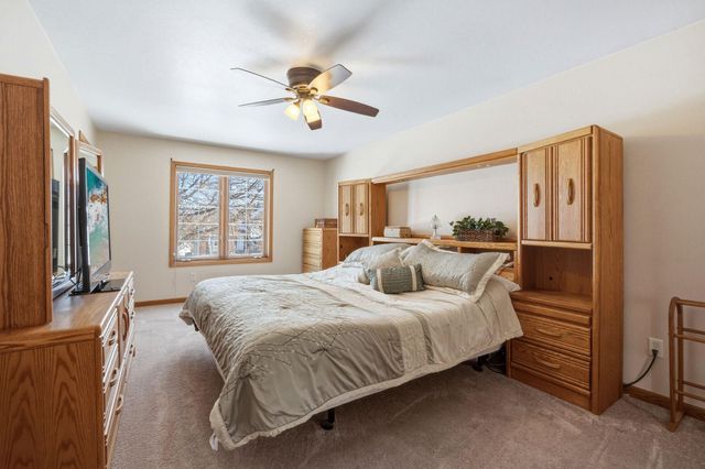 7870 Jocelyn Avenue S, Cottage Grove, MN 55016