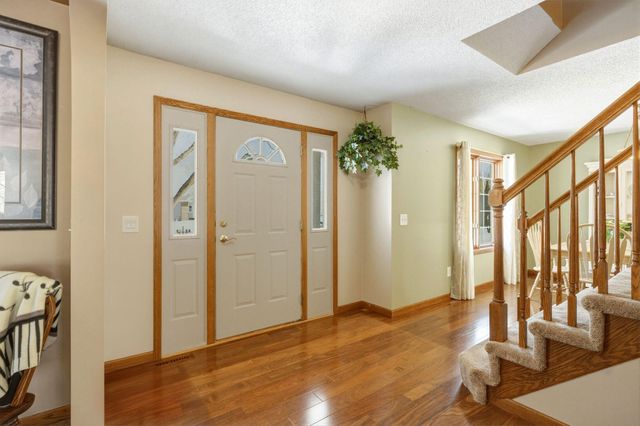 7870 Jocelyn Avenue S, Cottage Grove, MN 55016