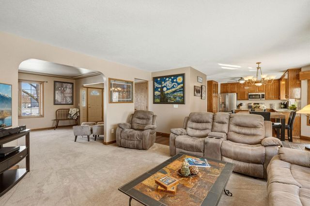 7870 Jocelyn Avenue S, Cottage Grove, MN 55016