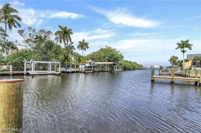 1390 Chesapeake AVE 1390, Naples, FL 34102