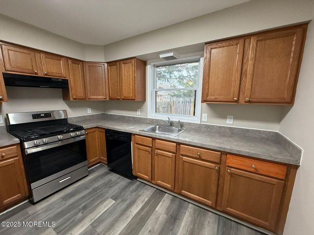 12A Opal Court, Barnegat, NJ 08005