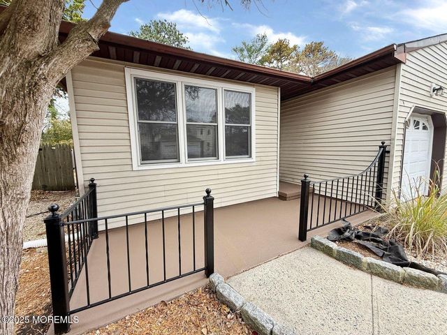 12A Opal Court, Barnegat, NJ 08005