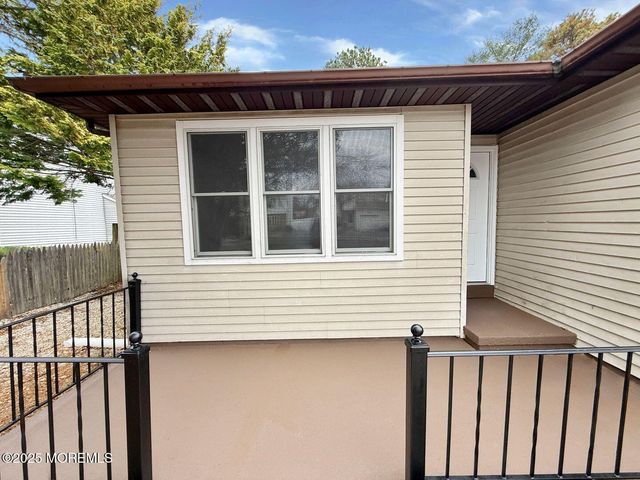 12A Opal Court, Barnegat, NJ 08005