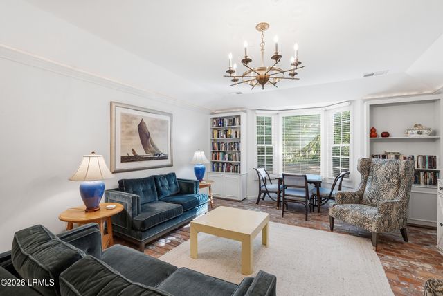 28 W Beach Lagoon Road, Hilton Head Island, SC 29928