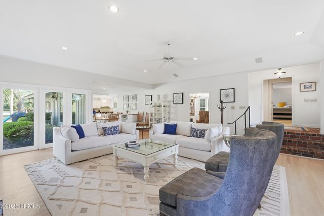 28 W Beach Lagoon Road, Hilton Head Island, SC 29928
