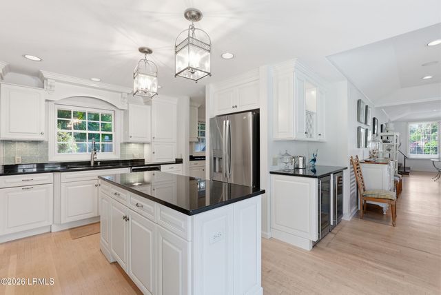 28 W Beach Lagoon Road, Hilton Head Island, SC 29928