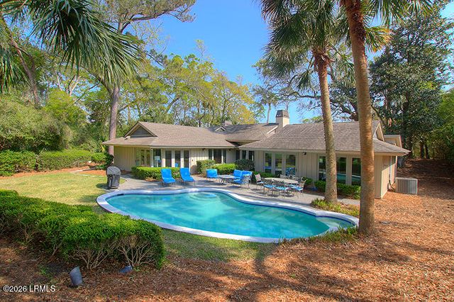 28 W Beach Lagoon Road, Hilton Head Island, SC 29928
