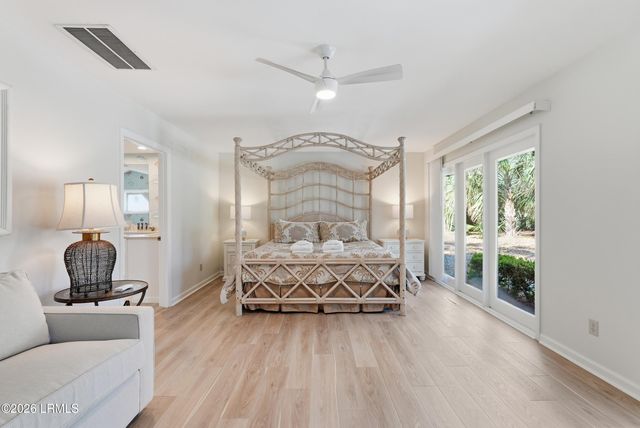 28 W Beach Lagoon Road, Hilton Head Island, SC 29928