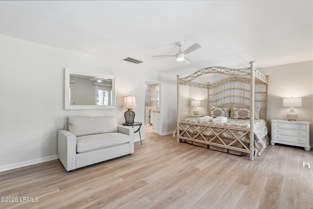 28 W Beach Lagoon Road, Hilton Head Island, SC 29928