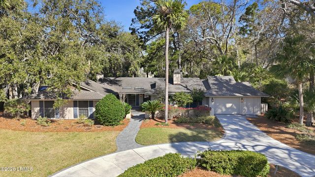 28 W Beach Lagoon Road, Hilton Head Island, SC 29928