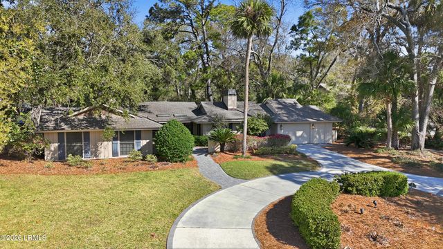 28 W Beach Lagoon Road, Hilton Head Island, SC 29928