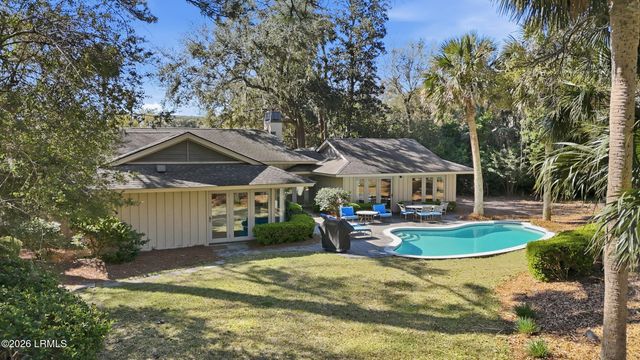 28 W Beach Lagoon Road, Hilton Head Island, SC 29928