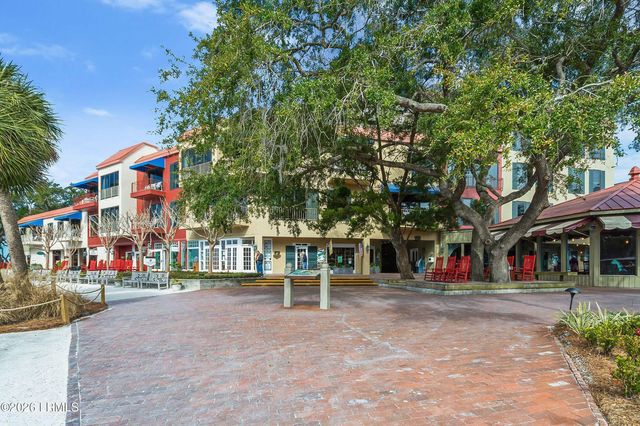 28 W Beach Lagoon Road, Hilton Head Island, SC 29928