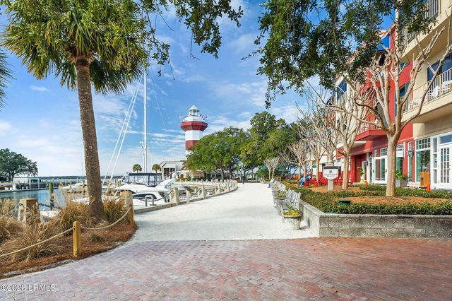 28 W Beach Lagoon Road, Hilton Head Island, SC 29928