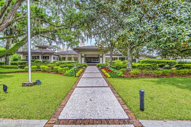 28 W Beach Lagoon Road, Hilton Head Island, SC 29928